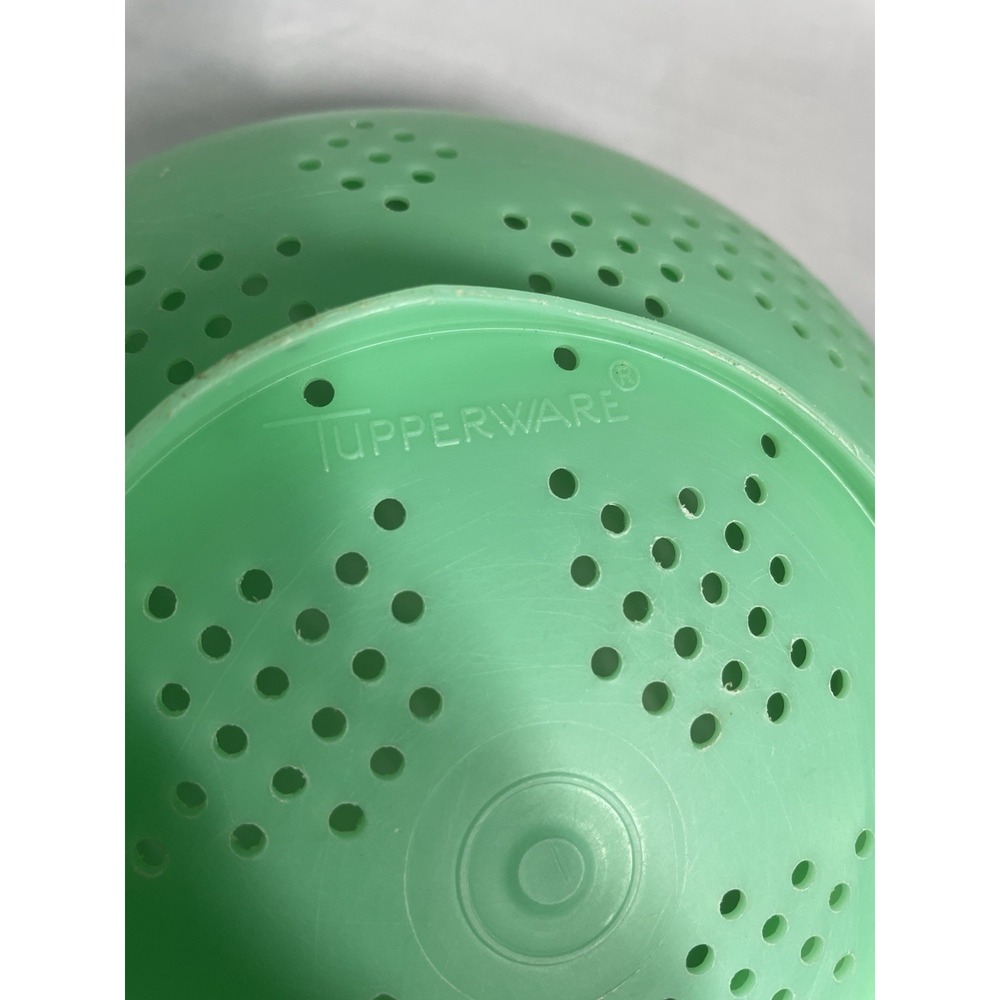 Vintage Tupperware Colander Strainer Bowl Jadeite Green - Picture 4 of 7